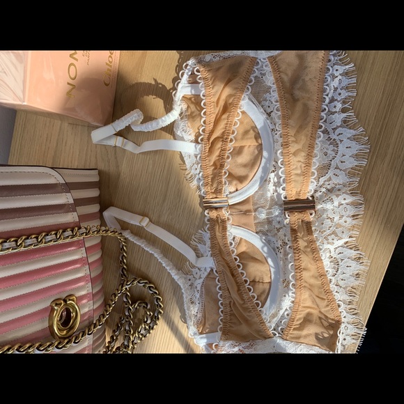 Underwire white lace detail bra shirt - Picture 11 of 11